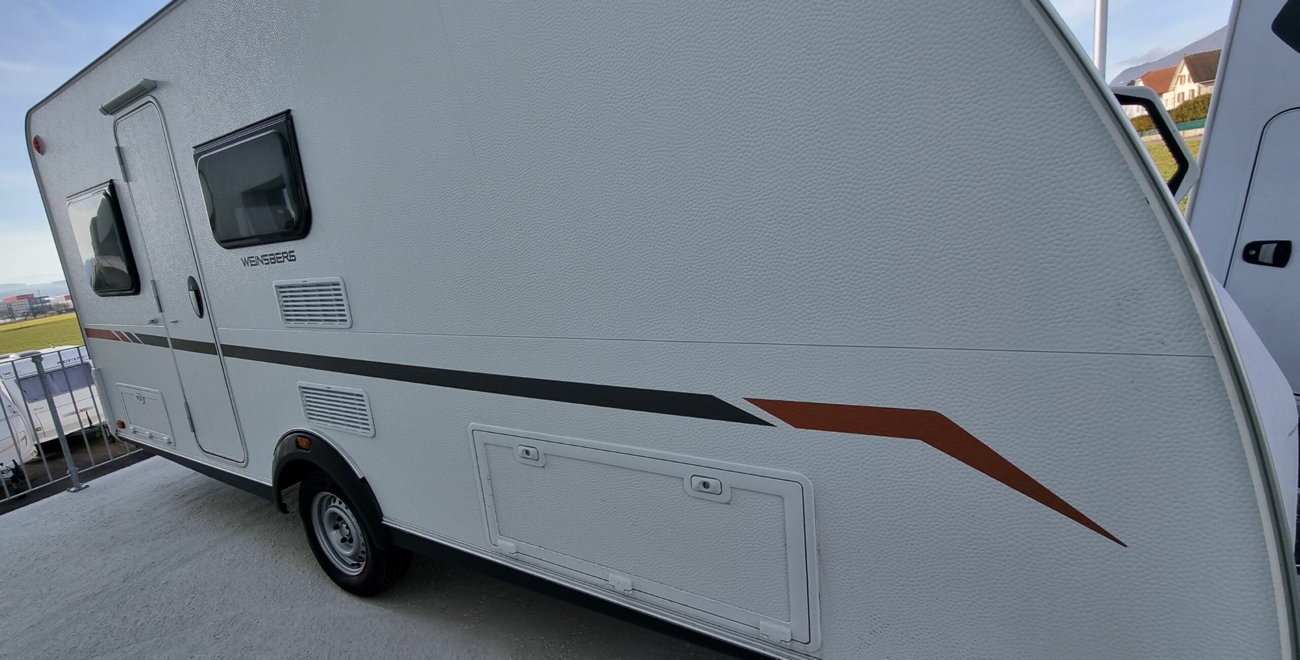Wohnwagen für das Paar oder kleinere Familie Wohnwagen für das Paar oder kleinere Familie